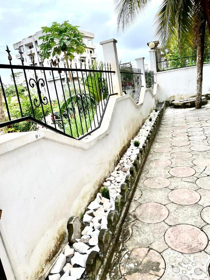 Swiss Cottage Kribi Exterior photo